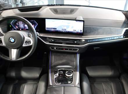 BMW - X7