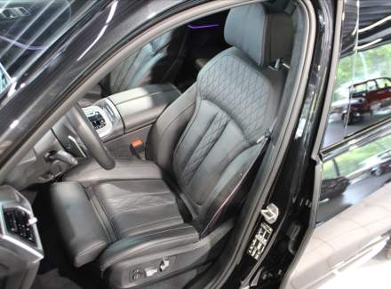 BMW - X7