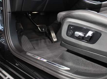 BMW - X7