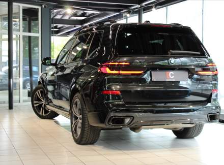 BMW - X7