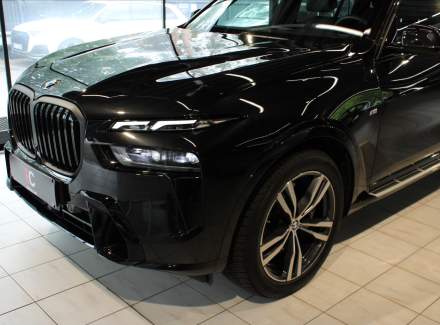 BMW - X7