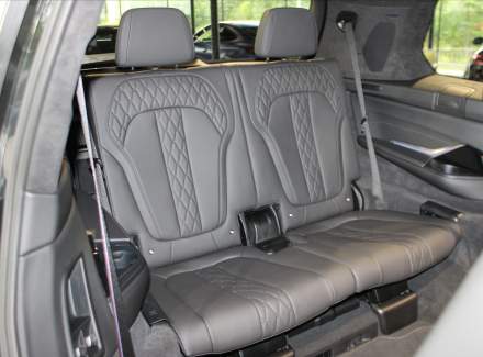 BMW - X7