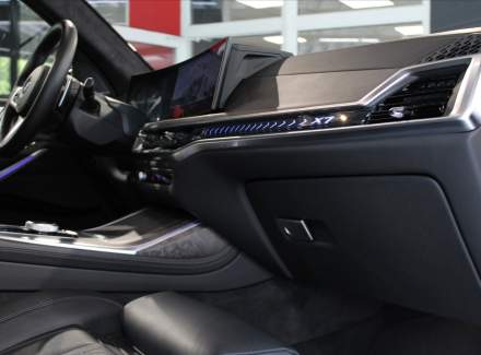 BMW - X7