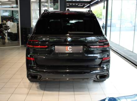 BMW - X7