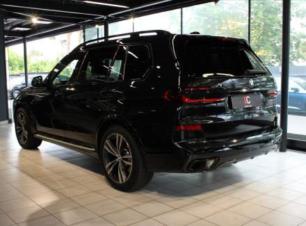 BMW - X7