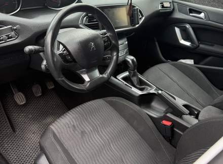 Peugeot - 308