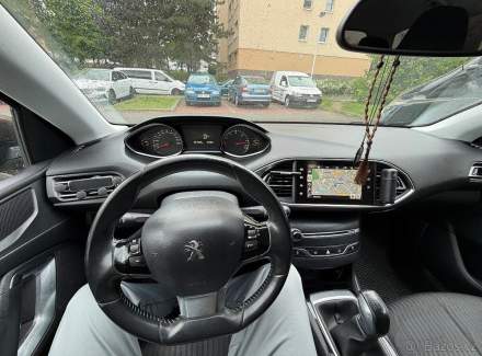 Peugeot - 308