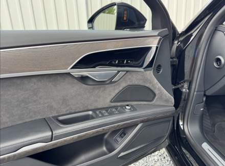 Audi - A8