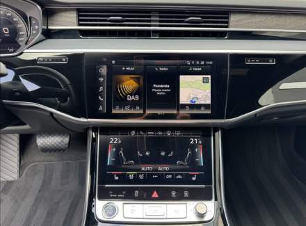 Audi - A8