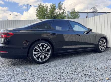 Audi - A8