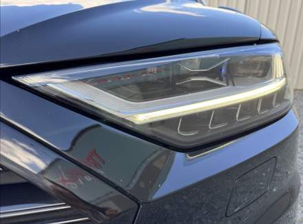 Audi - A8