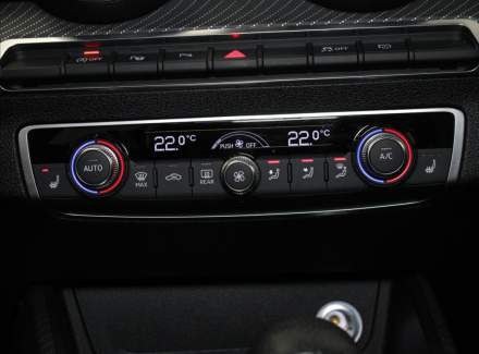 Audi - Q2