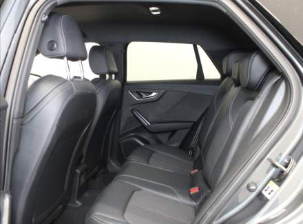 Audi - Q2