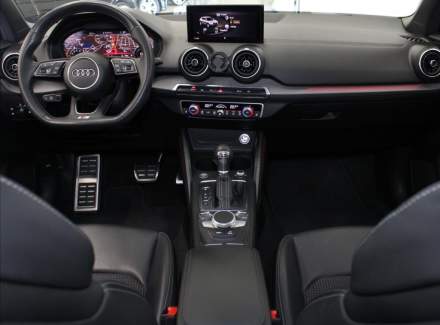 Audi - Q2