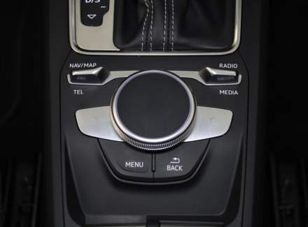 Audi - Q2