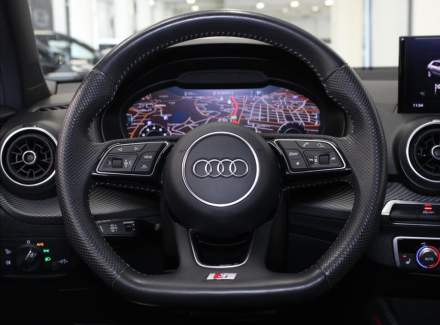 Audi - Q2