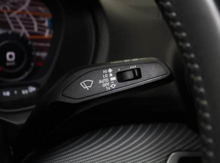 Audi - Q2