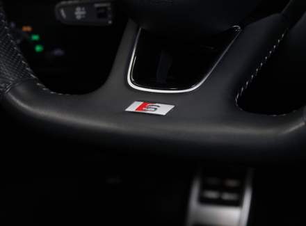 Audi - Q2