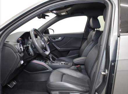 Audi - Q2