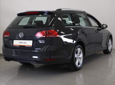 Volkswagen - Golf
