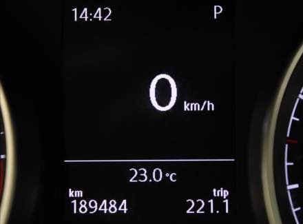 Volkswagen - Golf