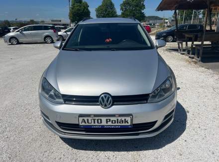 Volkswagen - Golf