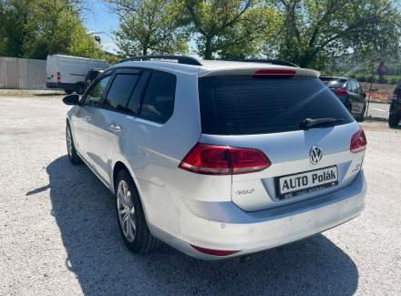 Volkswagen - Golf