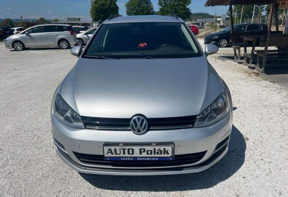 Volkswagen - Golf