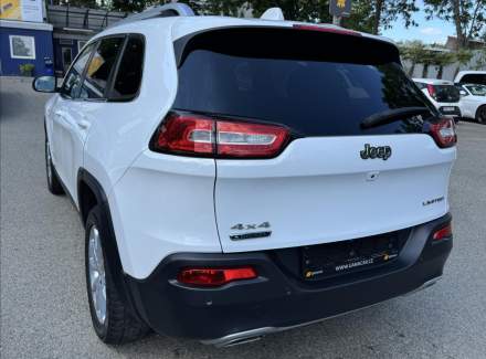 Jeep - Cherokee