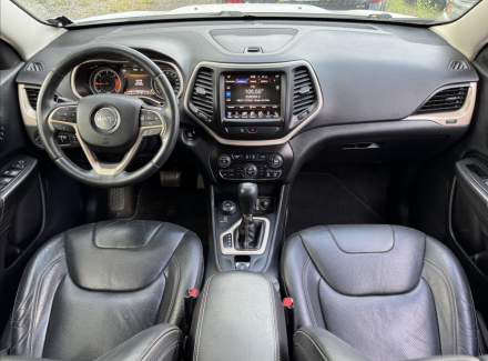 Jeep - Cherokee