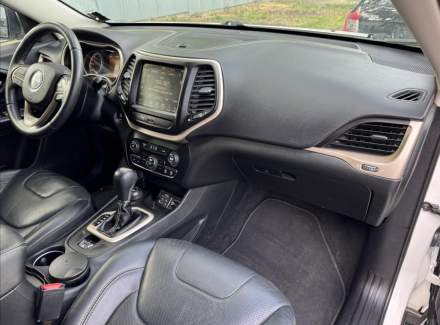 Jeep - Cherokee