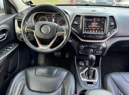 Jeep - Cherokee