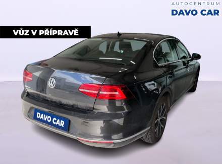 Volkswagen - Passat