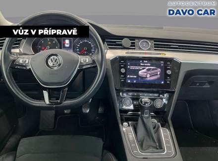 Volkswagen - Passat