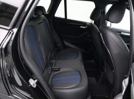 BMW - X1