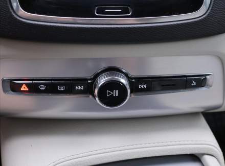 Volvo - XC90