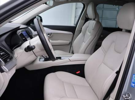 Volvo - XC90