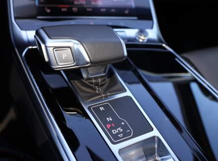Audi - A6