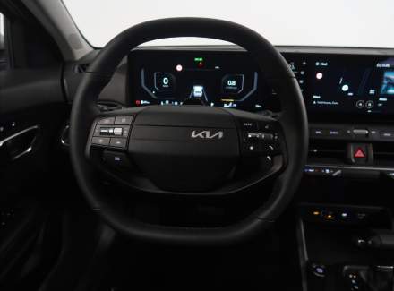 Kia - K4