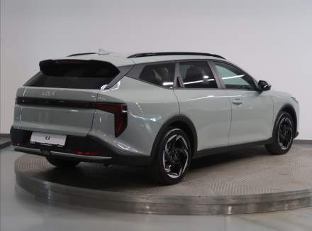 Kia - K4