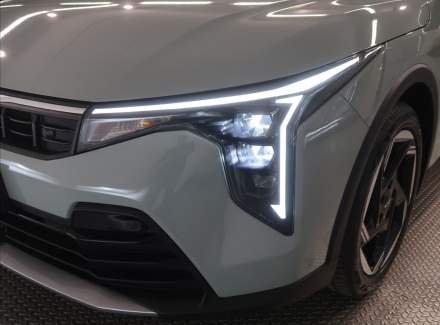 Kia - K4