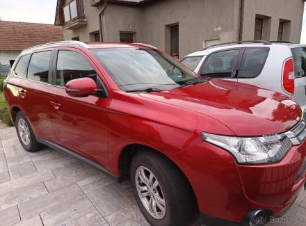 Mitsubishi - Outlander