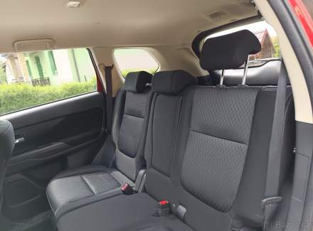 Mitsubishi - Outlander