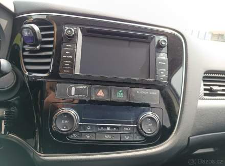 Mitsubishi - Outlander