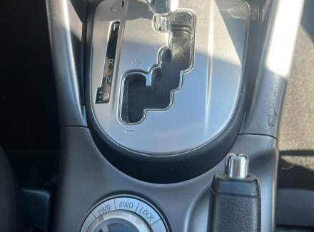 Mitsubishi - Outlander