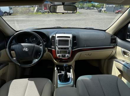 Hyundai - Santa FE