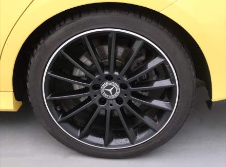 Mercedes-Benz - CLA