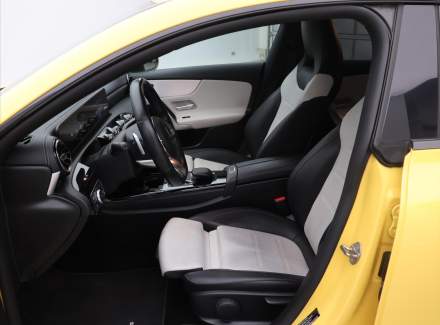 Mercedes-Benz - CLA