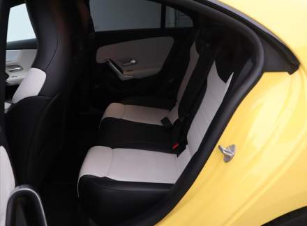Mercedes-Benz - CLA