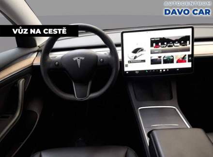 Tesla - Model 3
